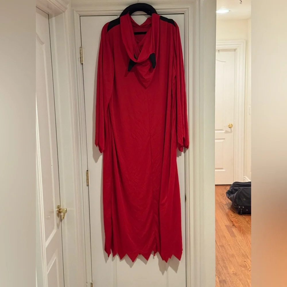 NWT Fun World Teens/Men’s Devil Robe (Diable Robe) Halloween‎ Costume Cosplay